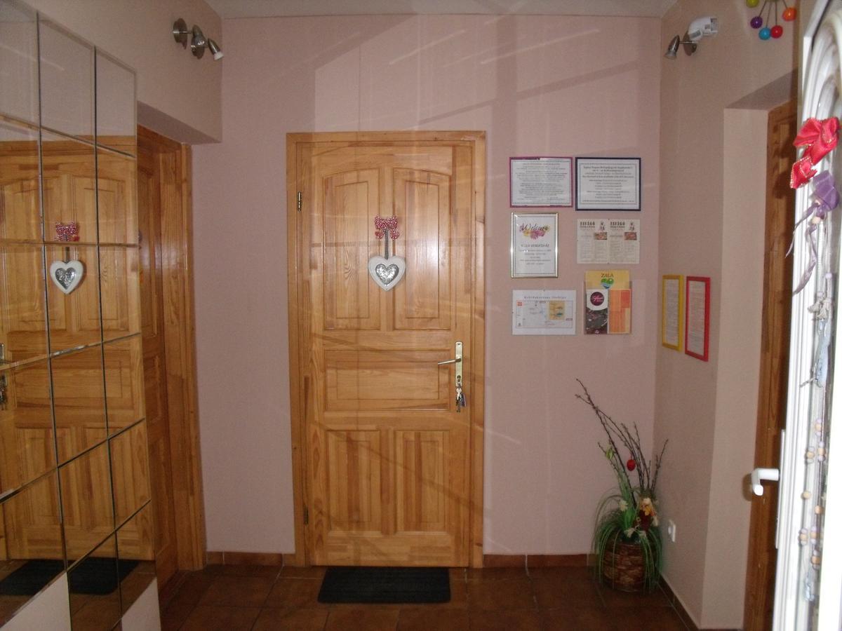דירות Kehidakustány Viola Vendeghaz מראה חיצוני תמונה
